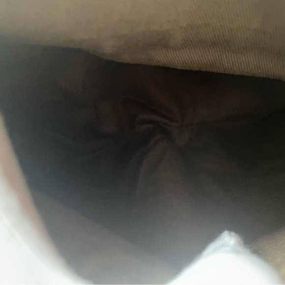 Chloe Elsie crossbody with Gold Accents - Picture 11 of 16